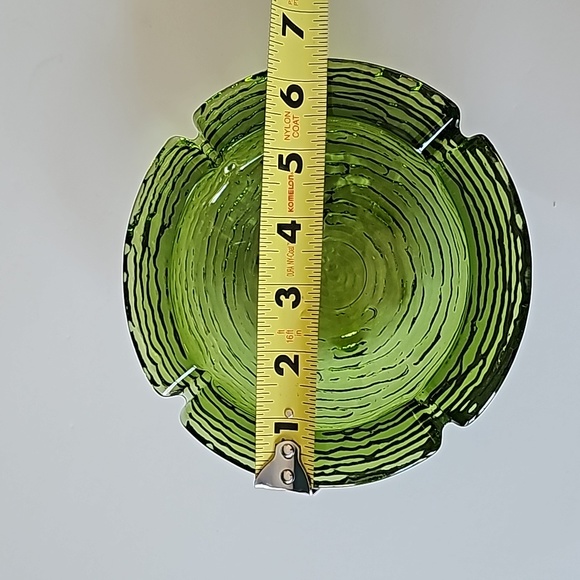 Vintage Anchor Hocking Soreno Tree Bark Avocado Green Glass Ashtray - Picture 4 of 4